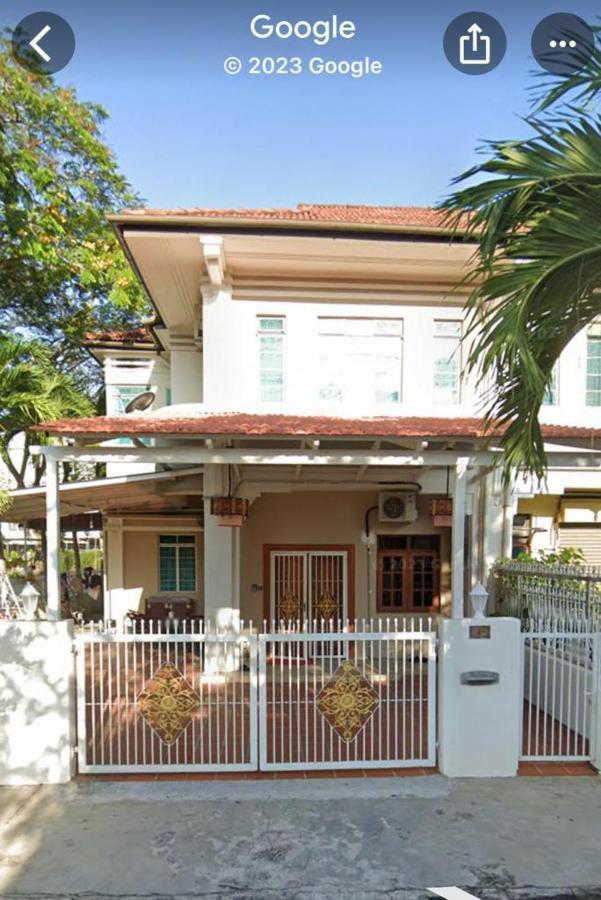 Myroom Georgetown, Off Jalan Burma, Gurney Drive George Town Exterior foto