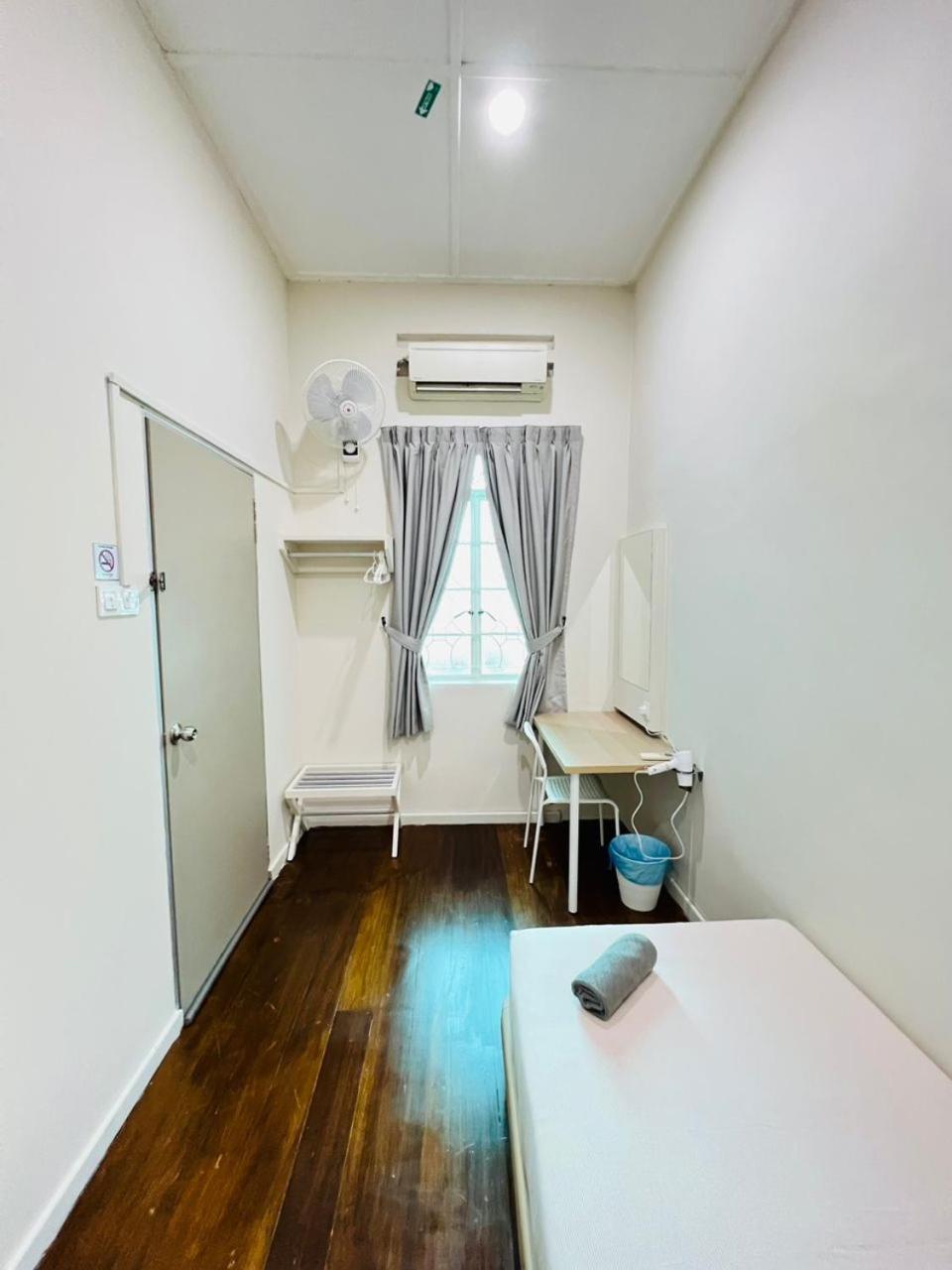 Myroom Georgetown, Off Jalan Burma, Gurney Drive George Town Exterior foto