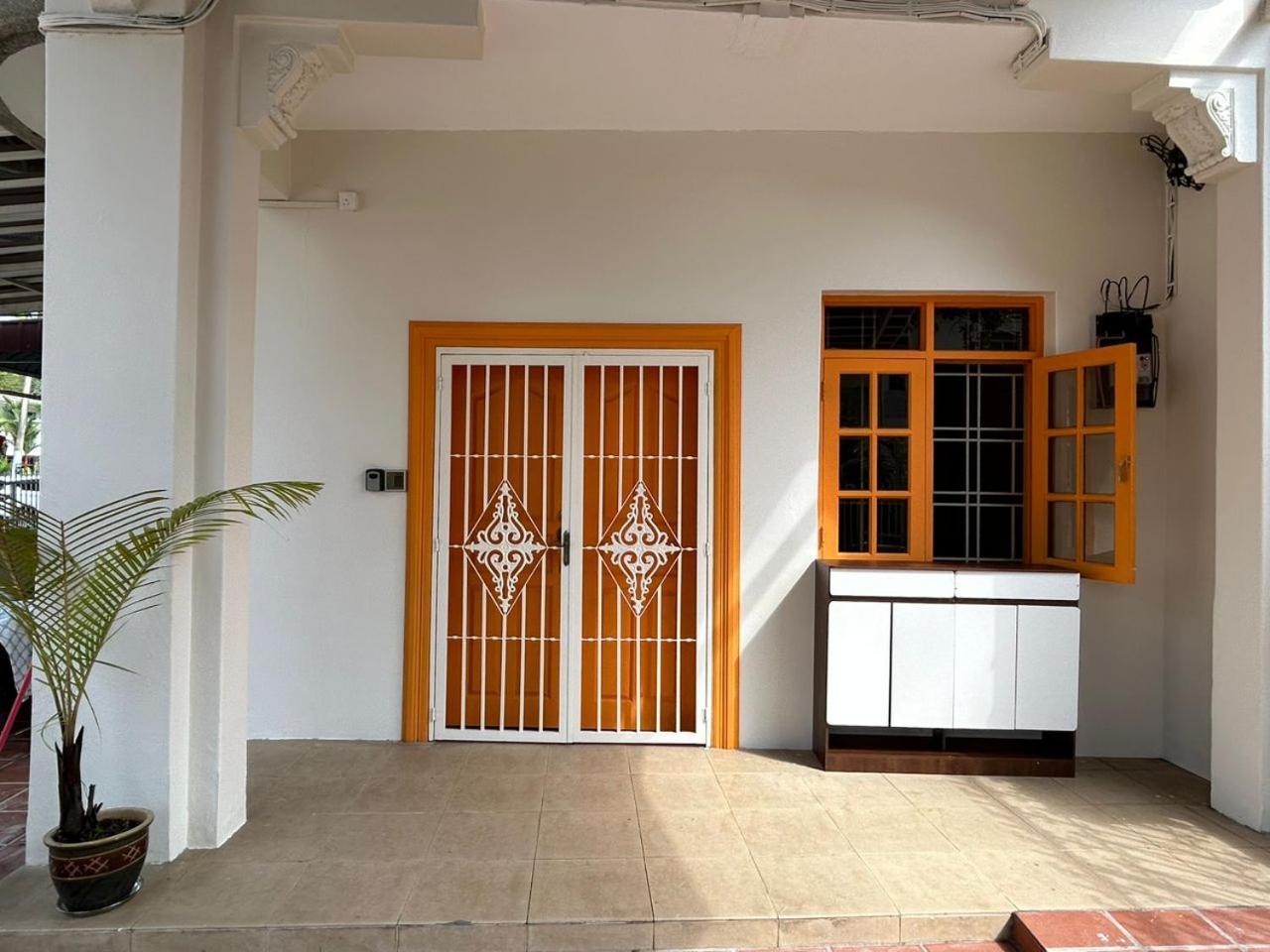 Myroom Georgetown, Off Jalan Burma, Gurney Drive George Town Exterior foto