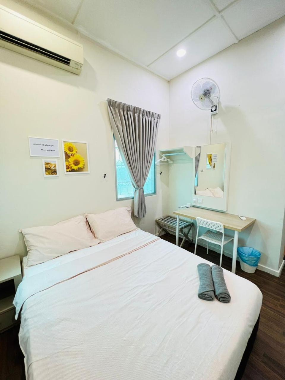 Myroom Georgetown, Off Jalan Burma, Gurney Drive George Town Exterior foto